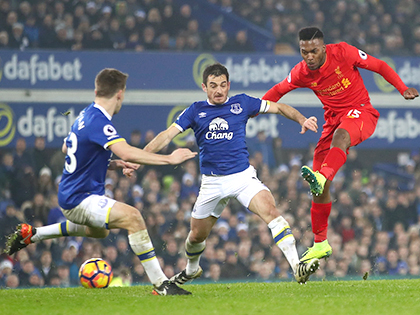 Hàng công Liverpool: Đúng, Sturridge là sự khác biệt!