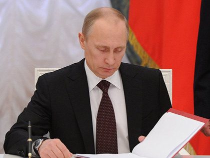 Vì sao Tổng thống Putin ký sắc lệnh 'trảm' 16 tướng?