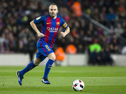 Iniesta, anh ở đâu khi Barca cần?