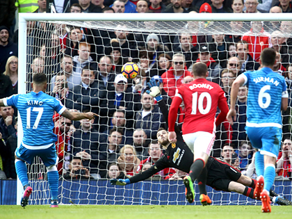 'Chú Sáu' Man United đang vật vã với cơn ác mộng HÒA