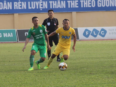 V.League 2017: FLC Thanh Hóa một mình bất bại