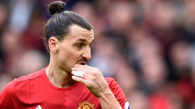 Ibrahimovic thất vọng với đồng đội: 'Tôi là con sư tử duy nhất ở Man United'