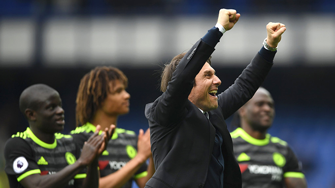 Inter chào mời, Conte có rời Chelsea?