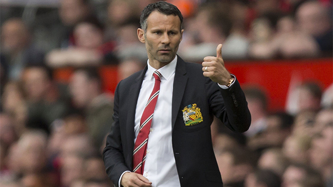 Ryan Giggs và Paul Scholes đến Việt Nam đến Việt Nam, ký hợp đồng với PVF