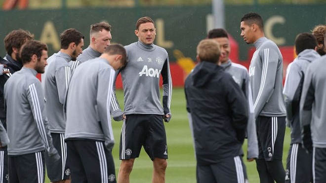 CHÙM ẢNH: Nemanja Matic tập buổi đầu tiên cùng Man United trong ngày sinh nhật