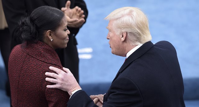 Bà Michelle Obama lần đầu gay gắt về chính sách của chính quyền Donald Trump