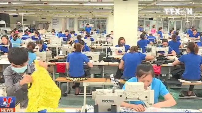 Tăng lương tối thiểu 5% hay 13%?