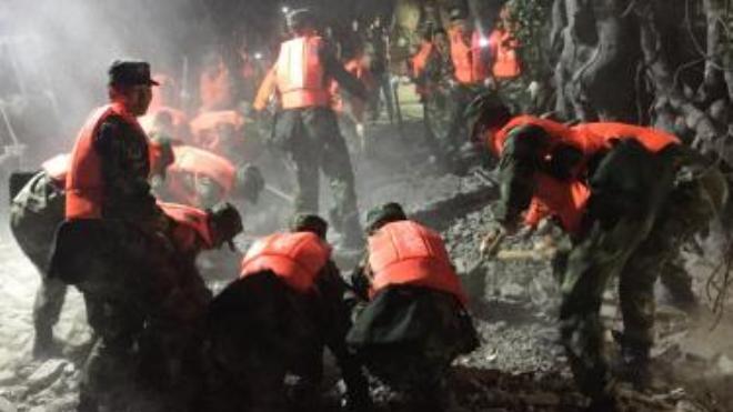 Động đất kinh hoàng ở Tứ Xuyên: Có thể 100 người đã thiệt mạng