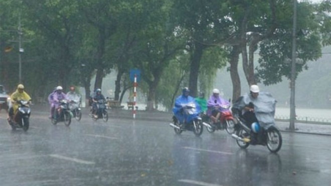 Ngày cuối tuần cả nước mưa dông, Tây Nguyên, Nam Bộ đề phòng tố lốc