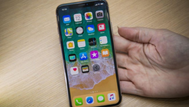 Dân mạng 'phát cuồng' với siêu phẩm iPhone X vừa 'trình làng'