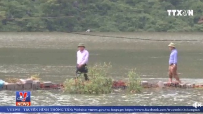 VIDEO: Nguy cơ vỡ đê hồ chứa nước lớn nhất Hà Nội