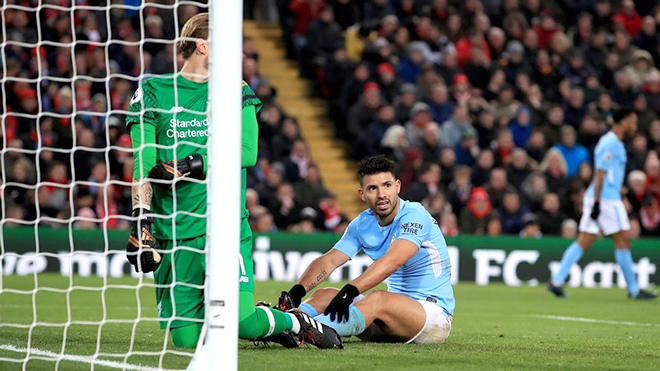 Man City phải nâng cấp hàng thủ: Đáng ngại đấy, Pep!