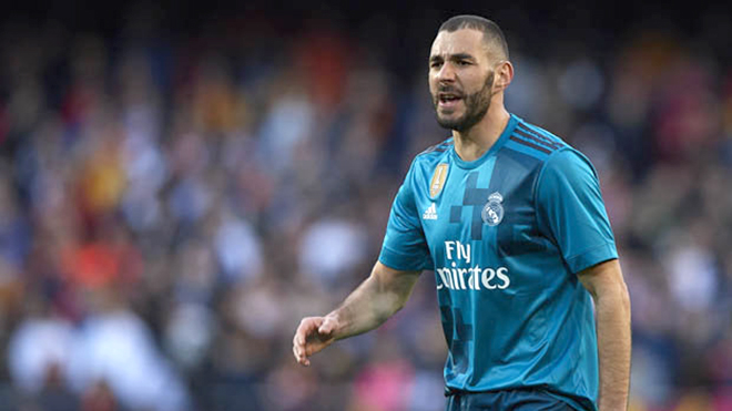 Đến Benzema cũng muốn chống lại Zidane