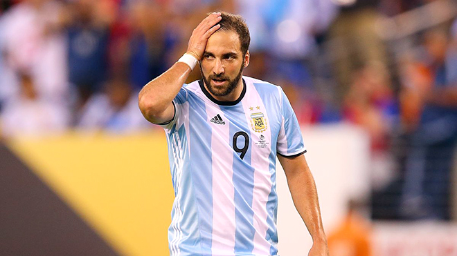 Đá hay thế nào, Higuain vẫn phải ngồi nhà xem World Cup?