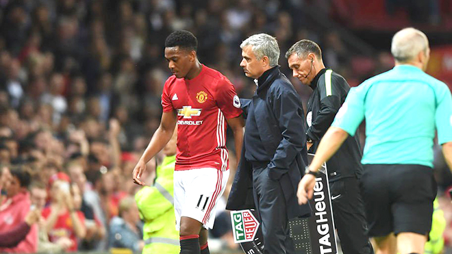 QUAN ĐIỂM: Mourinho không hề bất công với Martial