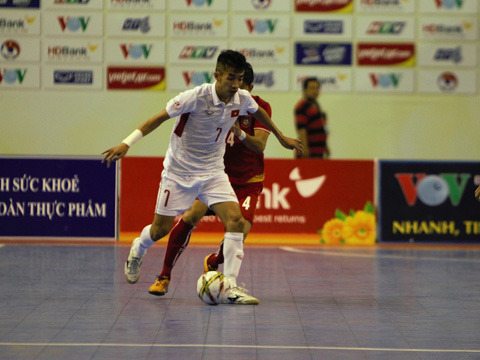 Trọng Luân không thể cứu nối futsal Việt Nam dù tiếp tục có bàn thắng trận này. Ảnh: V.H