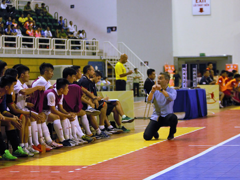 HLV Miguel Rodrigo chưa để lại ấn tượng đặc biệt từ ngày dẫn dắt futsal Việt Nam. Ảnh: V.H