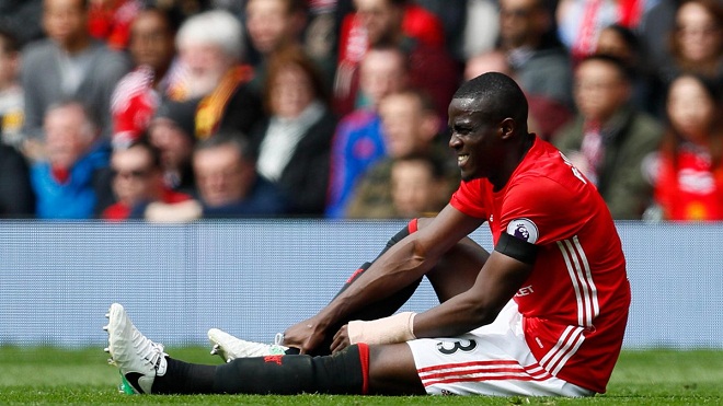 ĐIỂM NHẤN Man United 1-1 Swansea: Man United nhớ Pogba và Ibra. Mourinho mất hết trung vệ 