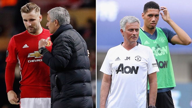 Bị chỉ trích suốt mùa giải, Smalling uất ức phản pháo Mourinho