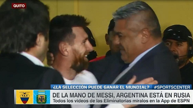 Chủ tịch LĐBĐ Argentina ôm Messi khóc nức nở sau trận gặp Ecuador