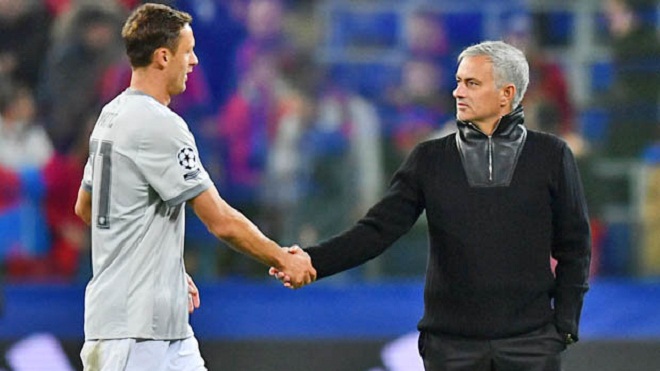 Mourinho SỐC vì Matic chủ động xin đến M.U