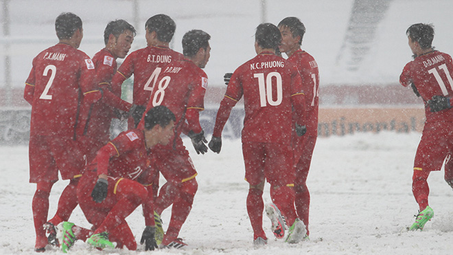 Công Vinh, Văn Lâm và Ngọc Hải 'ngả mũ' thán phục U23 Việt Nam