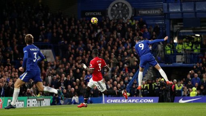 Chelsea 1–0 Man United: Morata tỏa sáng, M.U bị Man City bỏ xa. Conte tạm thoát hiểm