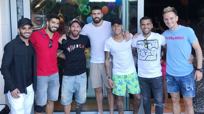 Barca 'tá hỏa' khi thấy Messi và Suarez bất ngờ hội ngộ cùng Neymar