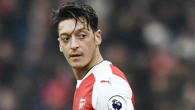 CHUYỂN NHƯỢNG 28/9: Oezil bị đội Serie A từ chối. Arsenal tiếp cận Martial. Perez gọi điện cho De Gea