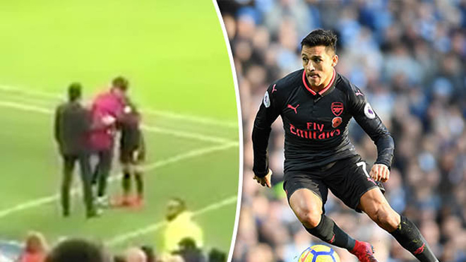 Fan Arsenal phẫn nộ với hành động của Sanchez sau trận thua Man City