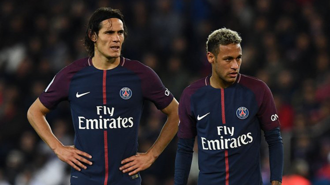 Neymar đã xin lỗi Cavani nhưng vẫn 'mặt nặng, mày nhẹ' trên sân tập