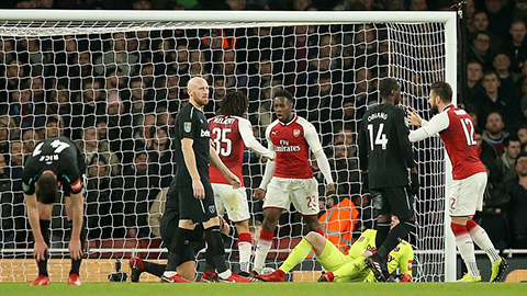 Video clip highlights bàn thắng trận Arsenal 1-0 West Ham: Người hùng Welbeck