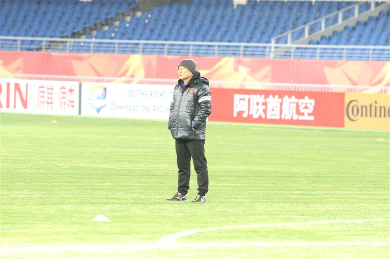 Tiền vệ Đỗ Duy Mạnh: 'U23 Việt Nam sẽ đá với tư thế cửa dưới'