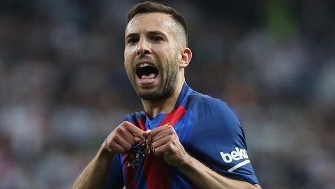 Alba quyết bám trụ ở sân Camp Nou