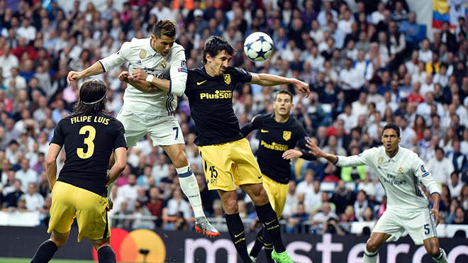 Thomas Mueller: 'Ronaldo thật phi thường, đánh đầu siêu hạng'