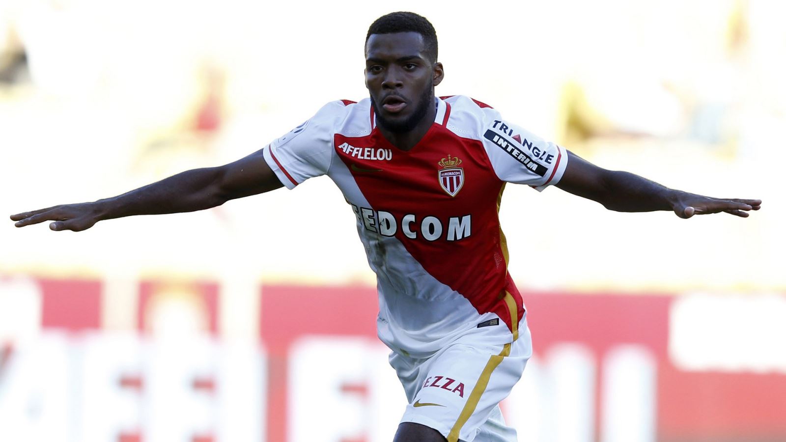 Arsenal vung tiền hỏi mua Thomas Lemar để thay Sanchez, nhưng lại bị Monaco từ chối