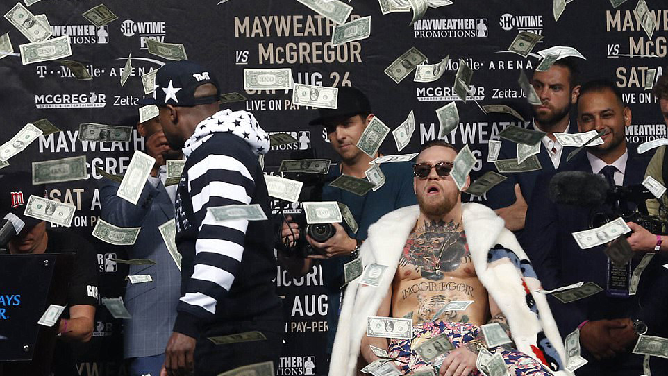 Mayweather 'phản pháo' McGregor, cáo buộc đối thủ phân biệt chủng tộc, bất kính 