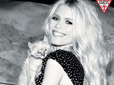 41 tuổi siêu mẫu Claudia Schiffer vẫn đẹp đến khó tin