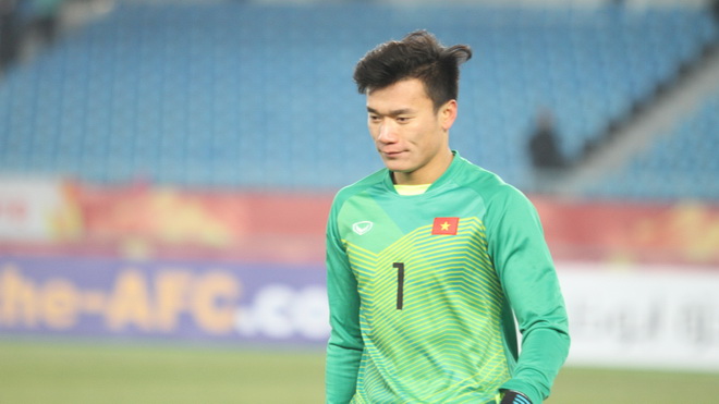 Tiến Dũng bắt chính cho FLC Thanh Hóa tại AFC Cup