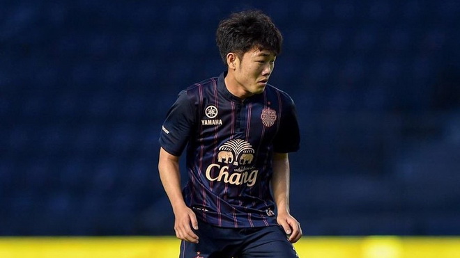 Xuân Trường thi đấu trong trận cầu có 4 bàn thắng của Buriram United