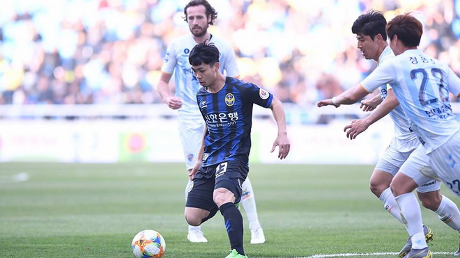 Lối thoát nào cho Công Phượng và Incheon United?