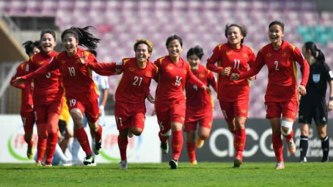 HLV Mai Đức Chung: ‘Có bỏ tiền cũng khó mời Mỹ hay Hà Lan thi đấu’