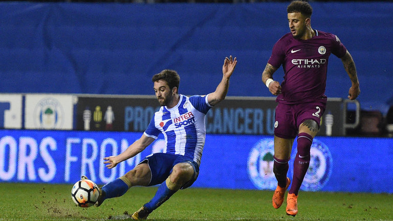 Thua Wigan, Man City bị chê vẫn chỉ là đội bóng nhỏ