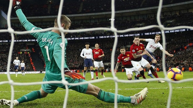 MU: Mãn nhãn với 11 pha cứu thua của 'thánh tôn' De Gea trước Tottenham