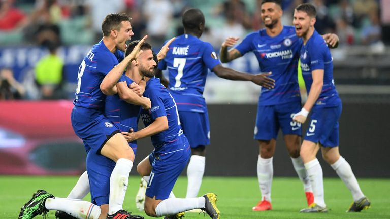 Chelsea 4-1 Arsenal: Fan Arsenal không oán trách khi Giroud ăn mừng bàn thắng vào lưới đội bóng cũ