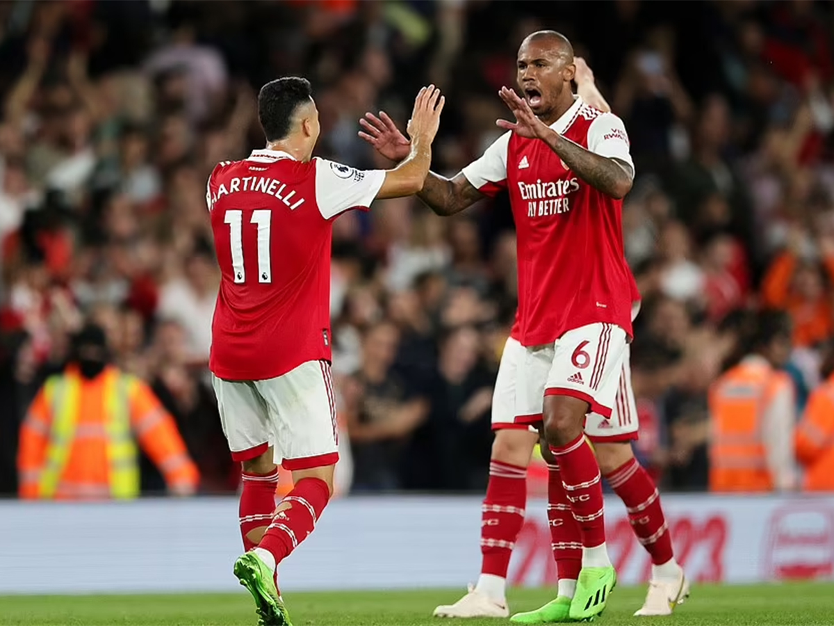 Bong da, Bóng đá hôm nay, MU, Chuyển nhượng MU, Kết quả Ngoại hạng Anh, BXH Anh, KQBD Anh, chuyển nhượng, Milan, Milan mua Sergino Dest, Man City, Liverpool, Arsenal