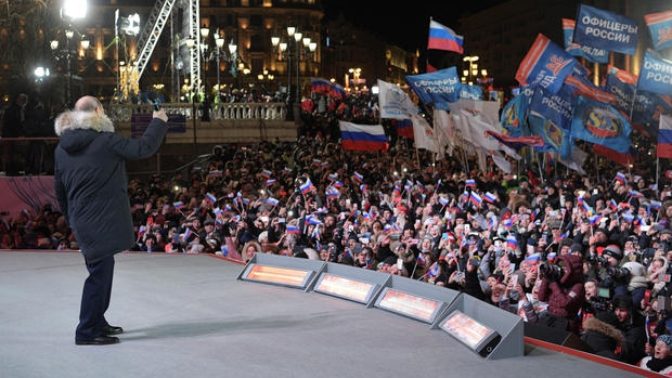 Nước Nga ngập cờ hoa mừng chiến thắng của Tổng thống Vladimir Putin