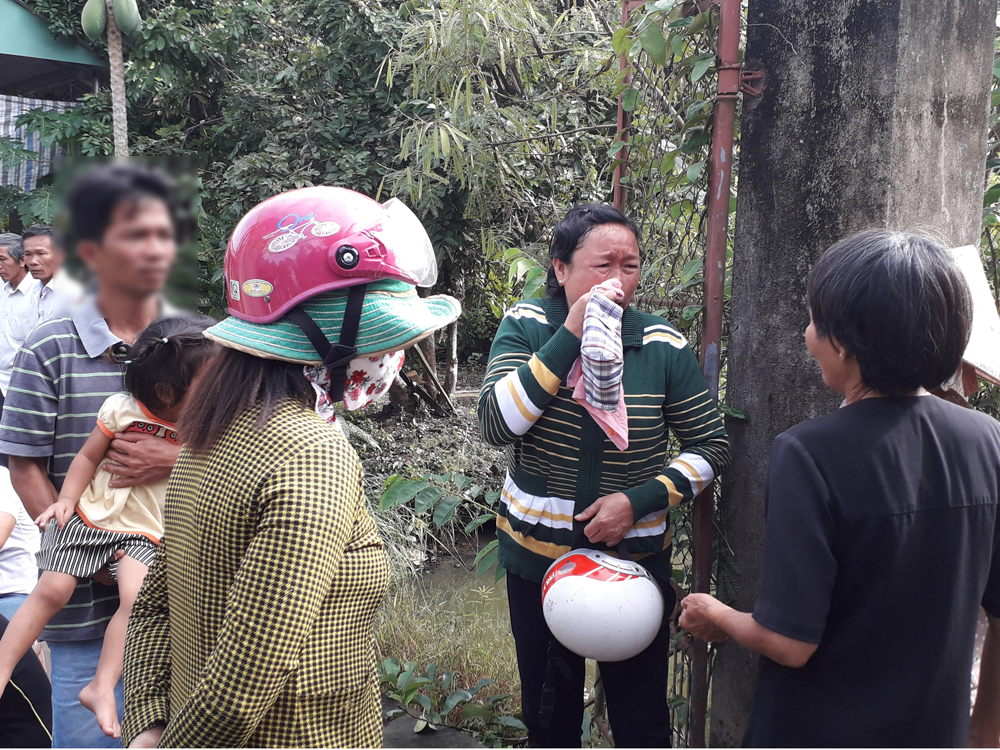 Án mạng ở Tiền Giang, VIDEO giết người ở Tiền Giang, Clip hiện trường giết người ở Tiền Giang, Tiền Giang, Án mạng, Clip Thảm sát ở Tiền Giang, Giết người ở Tiền Giang