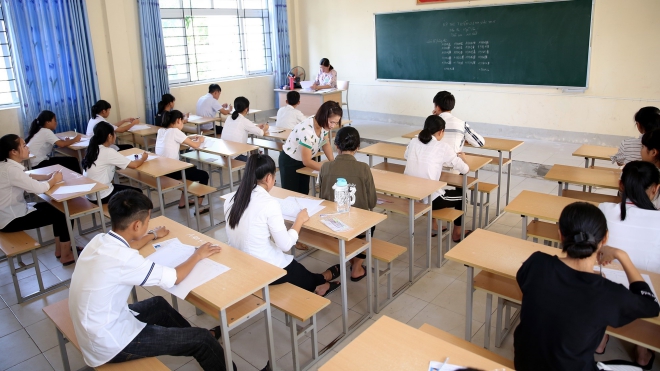 Giảm áp lực kỳ thi vào lớp 10: Giảm áp lực vào trường công