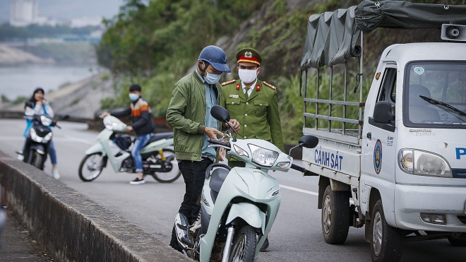 Khai báo y tế không trung thực làm lây lan dịch COVID-19 có thể bị phạt tù từ 1-5 năm